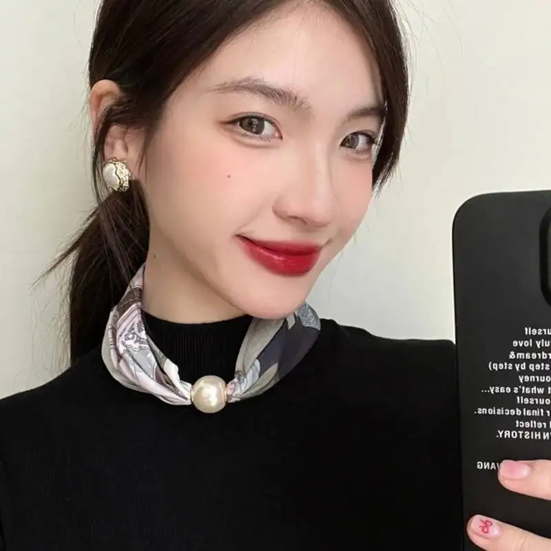 Pearl Necklace Magnetic Buckle Lazy Scarf Women Fashion Collar Chain Neck Ornament Scarf Female Scarf Neck Cover Sun Protection