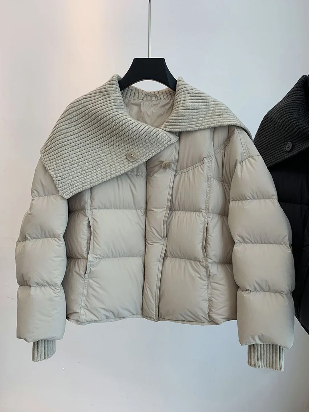 

Warm Knitted Cotton Jacket Women's Fashionable Versatile Thick Outerwear Winter 2025 Design Sense Large Collar All-Match Style