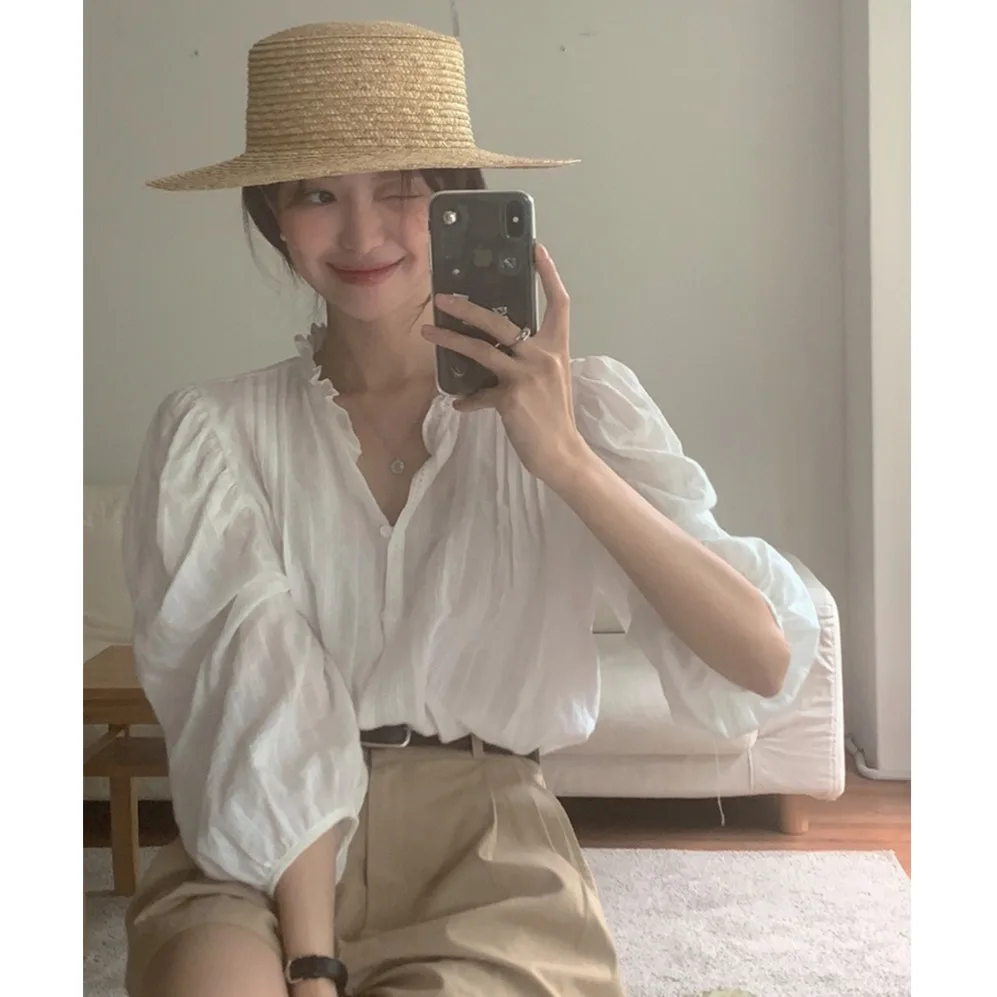 Csa Branca de Verão Fena com Manga Bufante Solta, Decote em V, Design Vintage, Top Casual E, Estilo para o Dia ...