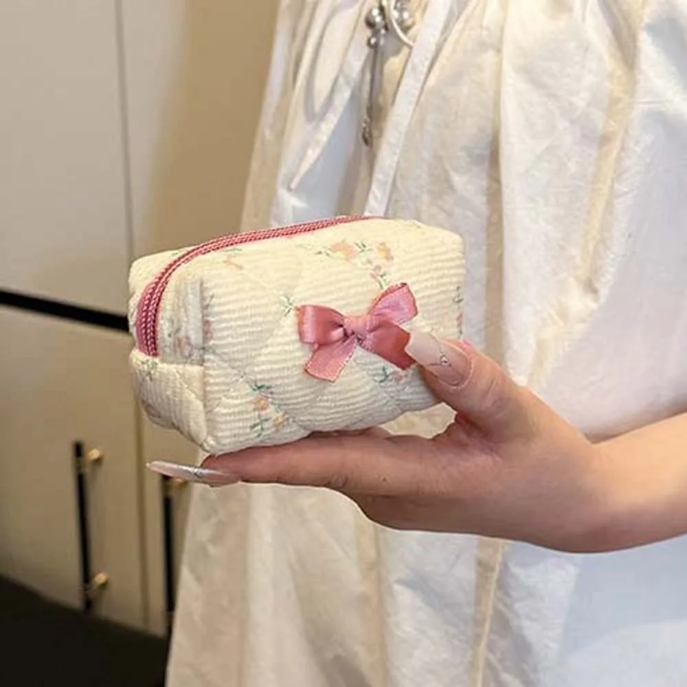 Embroidered Bowknot Mini Makeup Bag Floral Print Quilted Lattice Quilted Cosmetic Pouch Puffy Texture Compact Size