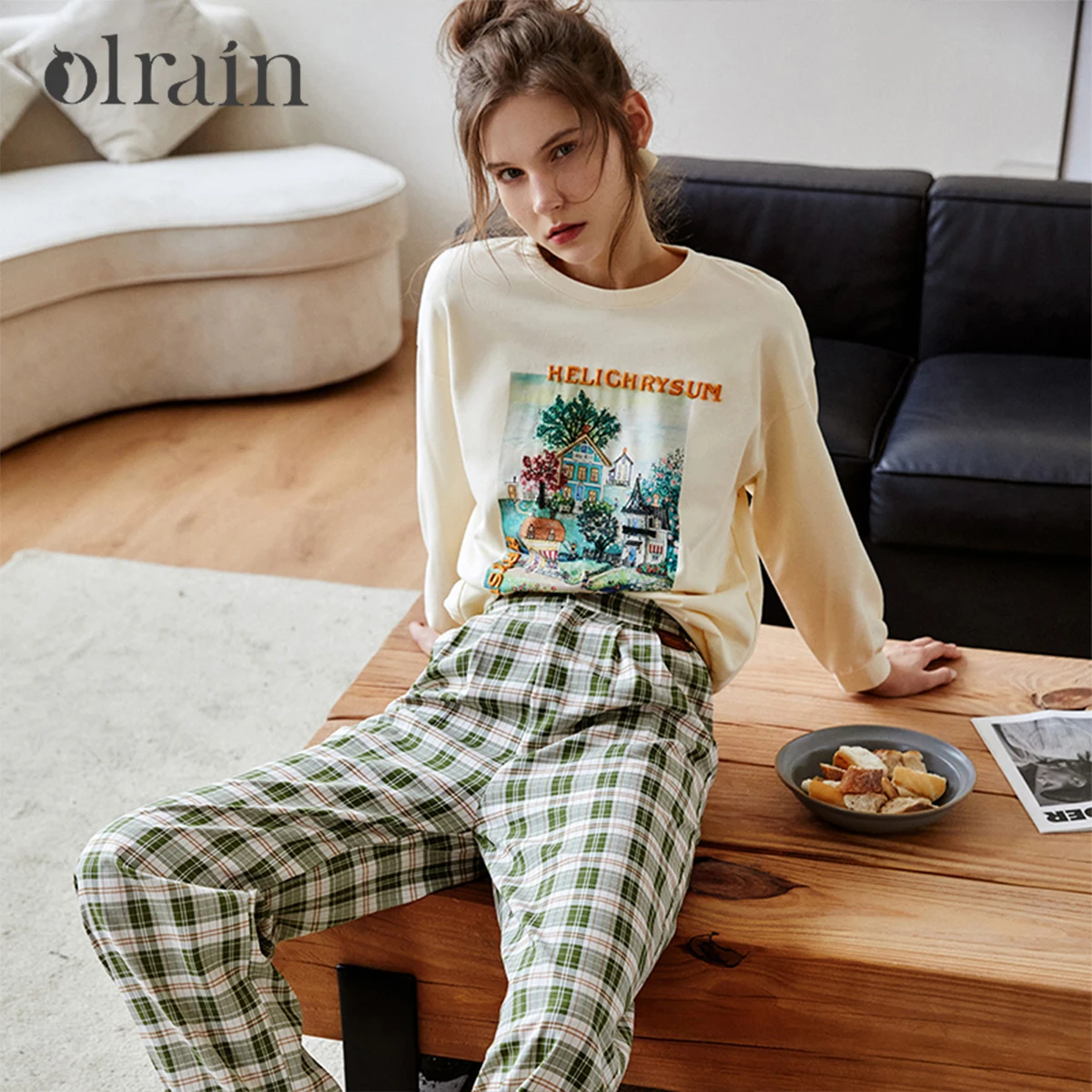 

OLrain Women's Graphic Sweatshirts 2026 Round Neck Loose Fun Embroidery Print Long Sleeve Knitted Tops Casual Clothes O21QR53330