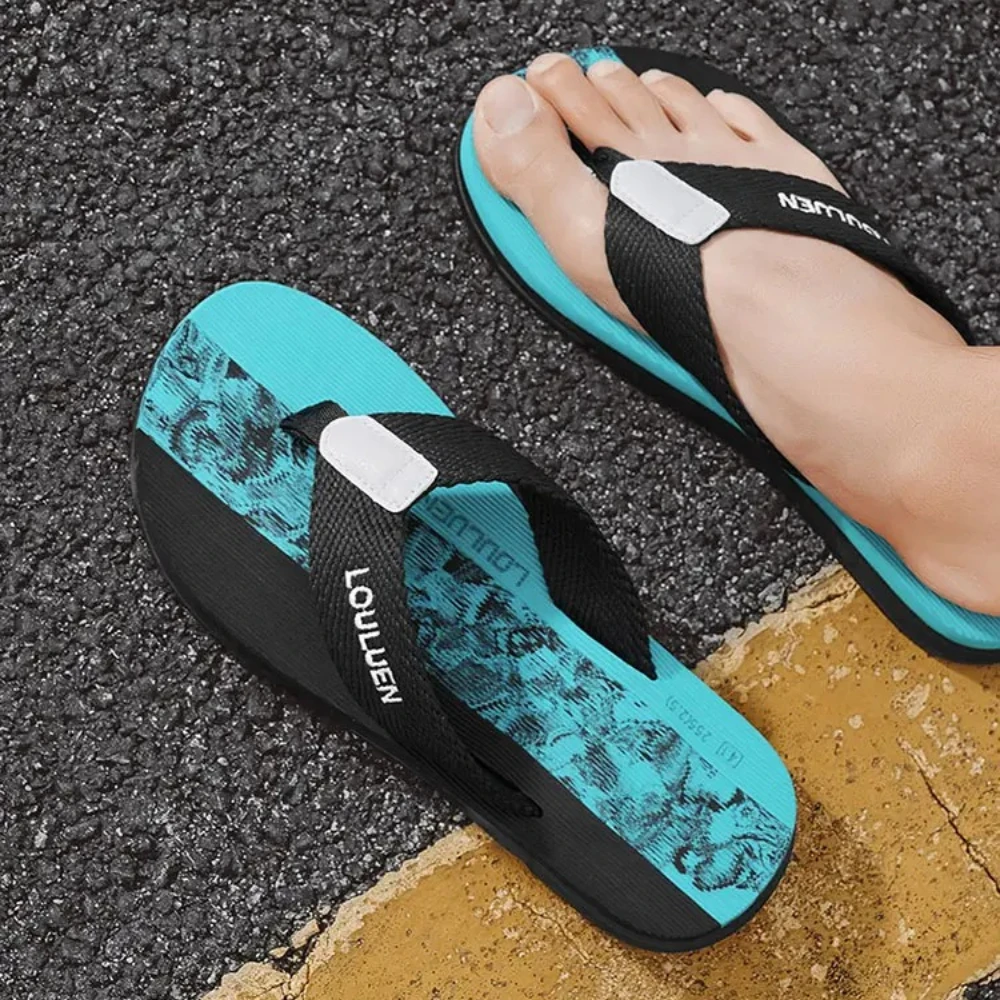 

Summer flip flops, trendy slippers, casual men's shoes