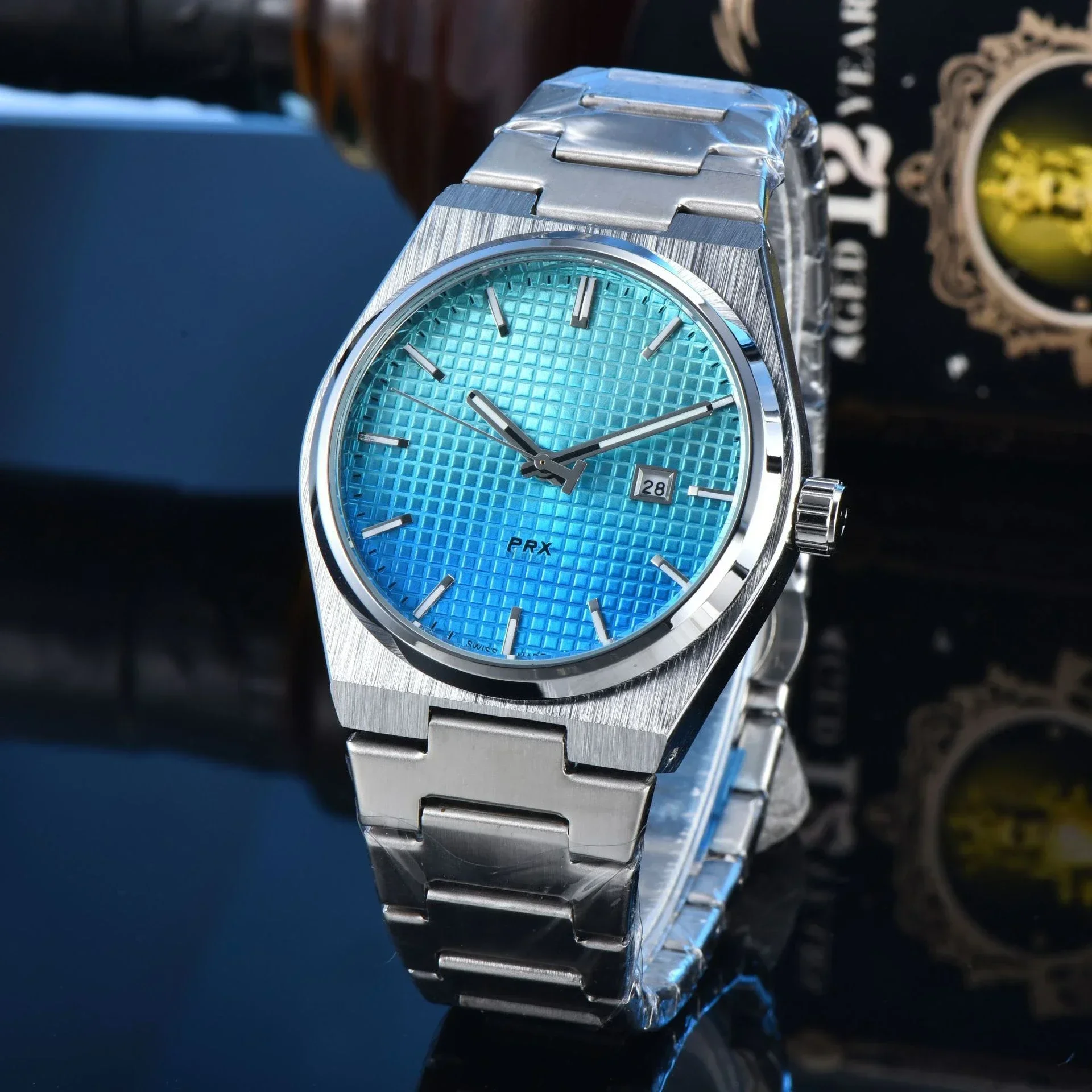 New Trendy Men's Watch Waterproof Steel Strip Simple, Fashionable, Atmospheric Business Calendar Quartz Watch
