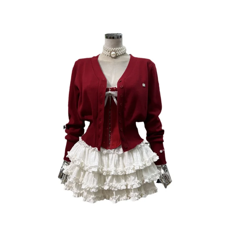 Setelan Tiga Potong: Rok Rajut Anti Tembus Pandang Model Fishbone Slim Fit Strap Cake Girl, Cardigan Berkerah V