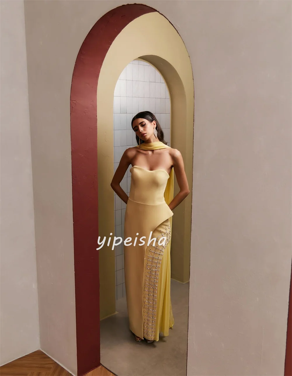 Gaun Panjang Selutut Tanpa Tali Model Klasik Modern dengan Hiasan Rhinestone dan Manik-Manik, Gaun Acara Khusus yang Dipesan Sesuai Pesanan, Seksi