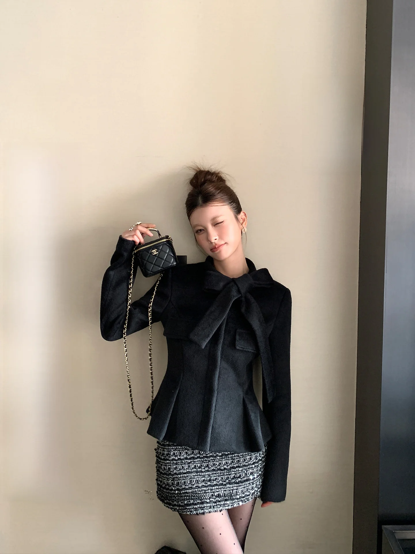 

LIONE Роскошное приталенное шерстяное пальто с завязками на талии для женщин, модный дизайн с узлом, смесь полиэстера и шерсти