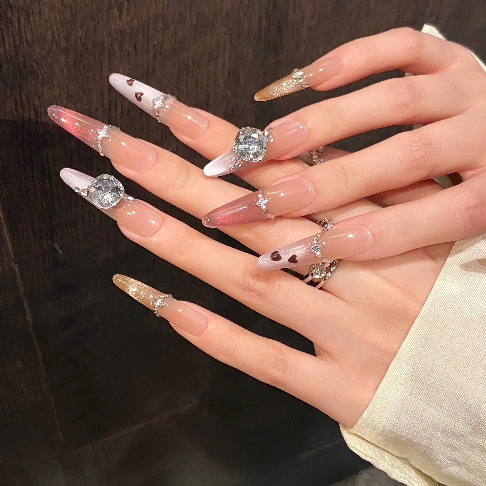 10 pièces presse à la main sur les ongles oeil de chat doux Style français faux ongles amour coeur motif paillettes diamant décor faux ongles conseils