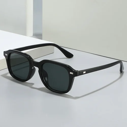 Imagen 2 del producto JNPCXI Gafas de sol cuadradas de color caramelo para mujer, remaches retro, gafas de sol naranjas de tendencia para hombre, gafas de sol UV400