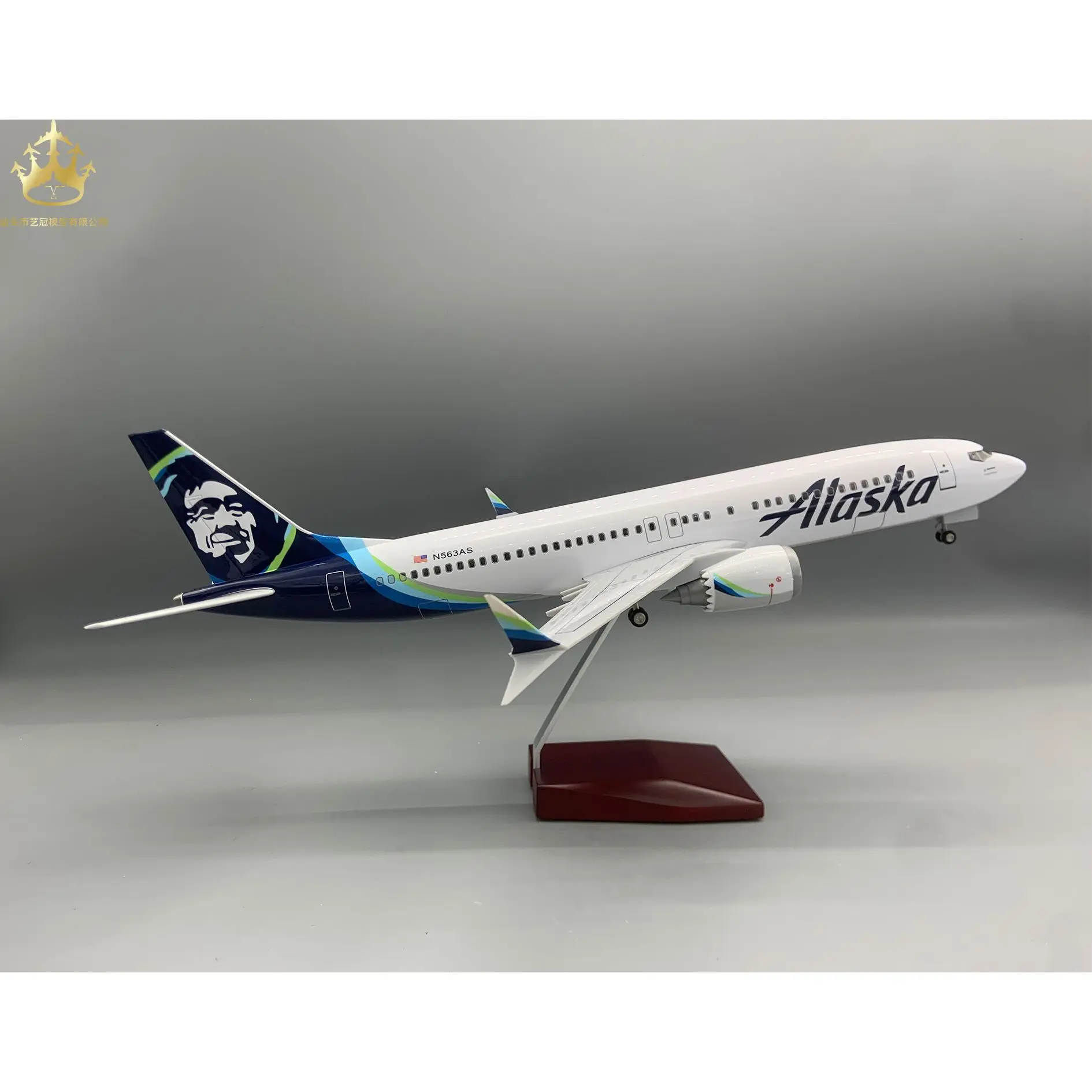 

Alaska Airlines Boeing 737 Airplane Model 47cm Simulation Static Aircraft With Led Lights And Wheels For Aviation Enthusiasts