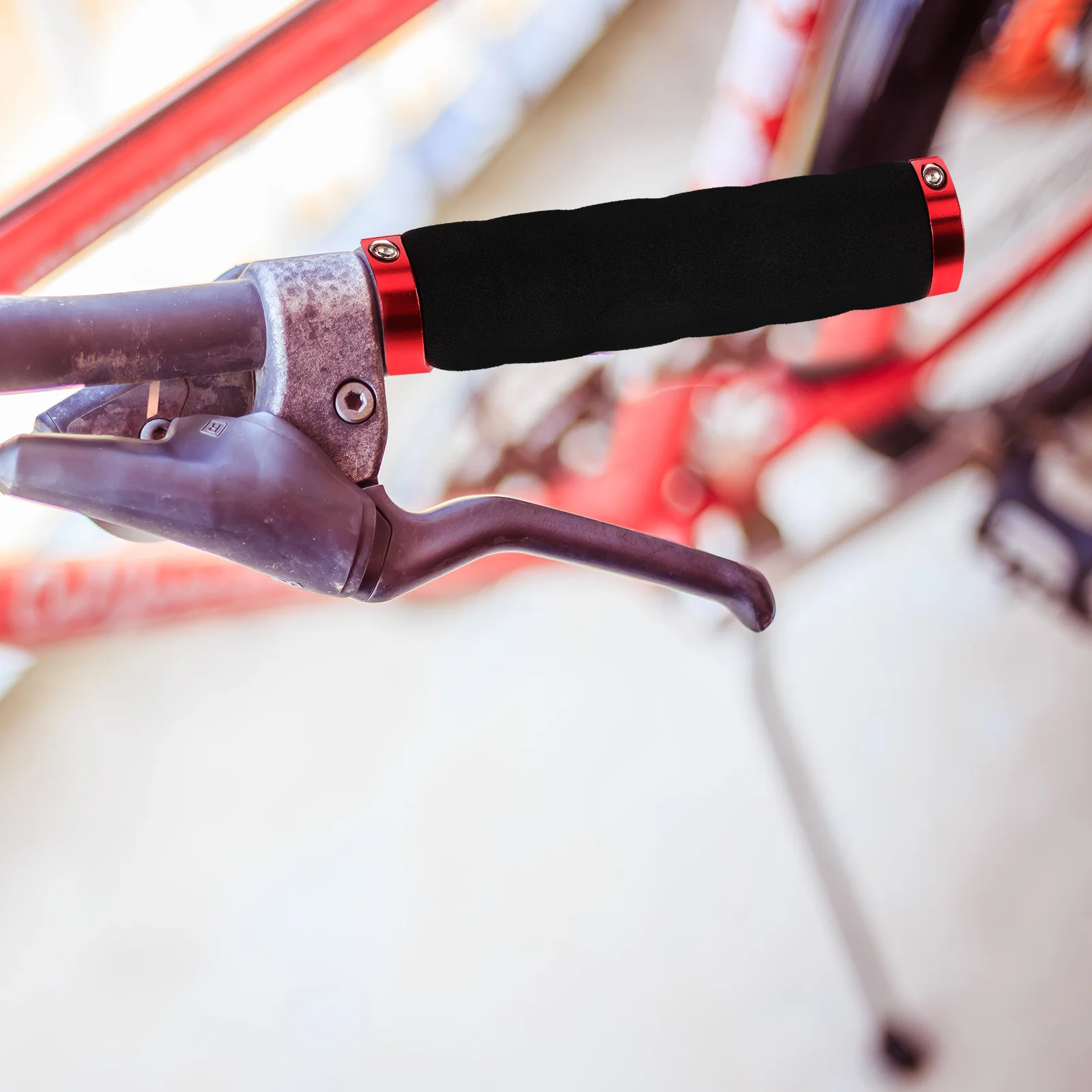 

1Pair Foam and Metal Mountain Bike Handlebar Grips Non-Skid Cycling Handlebar Covers Comfortable Durable Bike Accessories