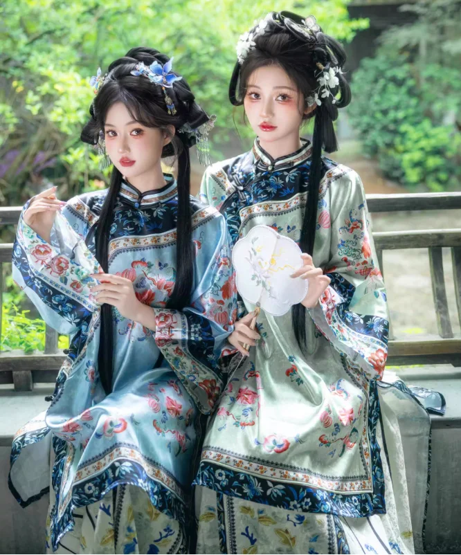 فستان Hanfu الصيني للسيدات من سلالة تشينغ قصر منقوش مكون من قطعتين من تنورة وجه الحصان