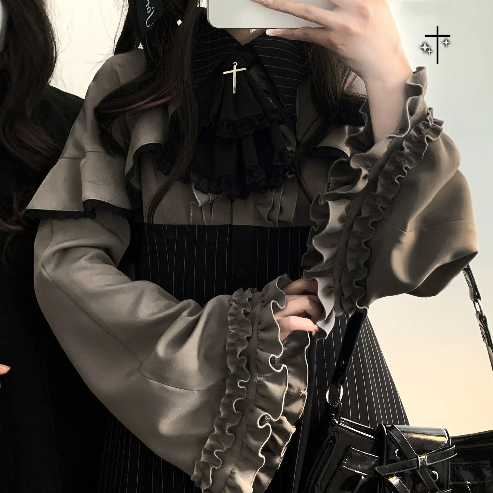 Japanse originele Lolita massa geproduceerde Dark Loli shirt met lange mouwen Sweet Cool Girl jurkset met hoornmouwen