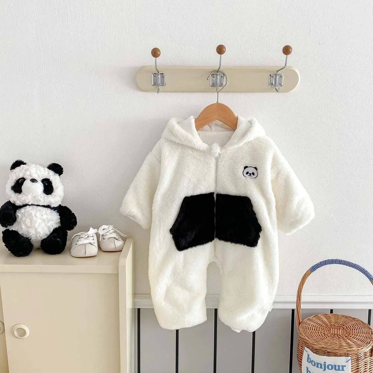 2024 Winter New in Kids Newborn Thicken Warm Clothing , Infant Baby Hooded Berber Fleece Cartoon Panda Jumpsuits - Zipper Romper