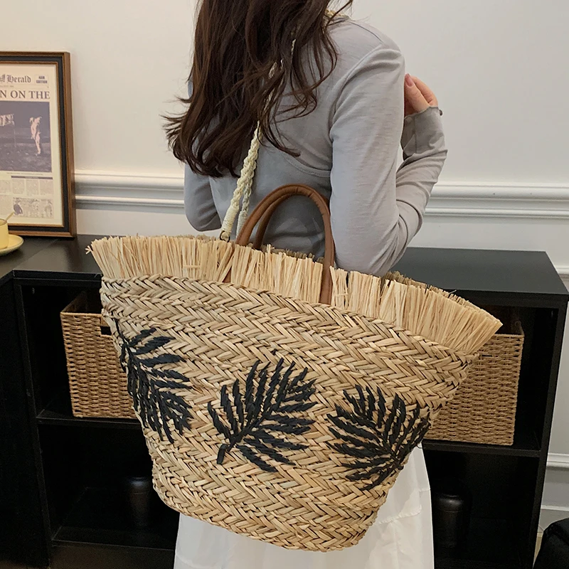 Large Capacity Women Straw Handbags Shoulder Bag High Quality Ladies Tassel Messenger Bags for Women Casual Weave Beach Tote Bag