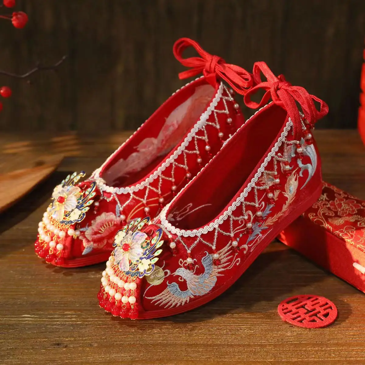 Woman\'s New Retro Red Wedding Shoes Chinese Style Tassel Embroidered Canvas Shoes Shallow Lace Up Big Size Hanfu Shoes