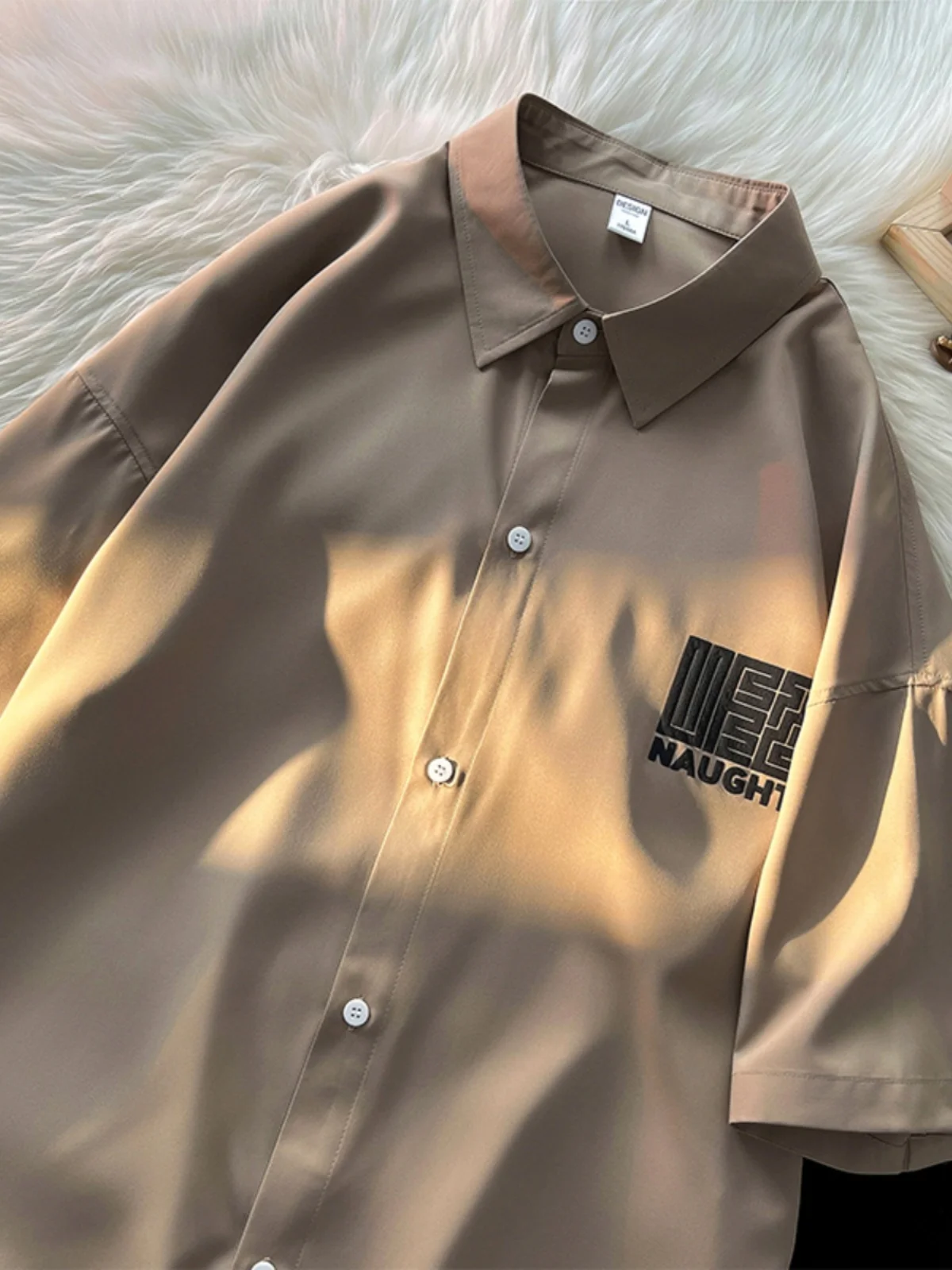 

Мужская футболка из ледяного шелка с коротким рукавом, тонкая летняя верхняя одежда в американском ретро-стиле, не требующая глажки, молодежная модная футболка с принтом, свободного кроя.