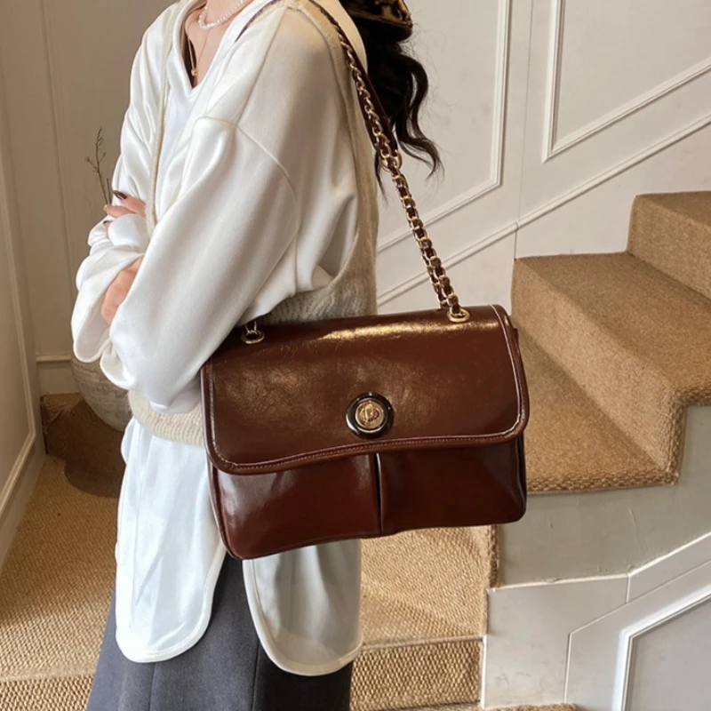 Sac fourre-tout en cuir de styliste pour femmes, sacs à main à bandoulière pour dames élégantes et populaires