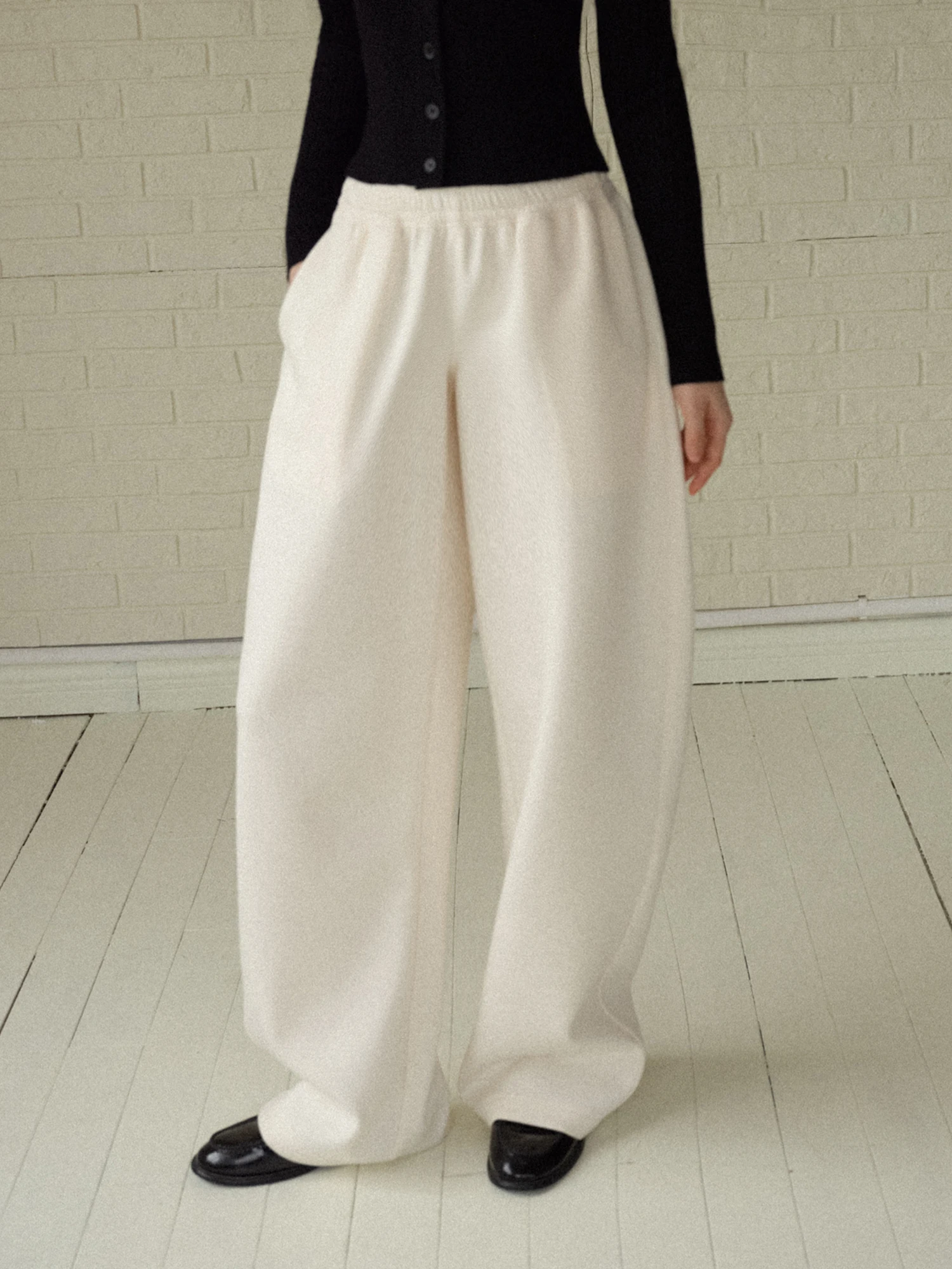 

EGGKA Women's High Waist Straight Leg Fleece Lined Casual Sweatpants Comfortable Commute Long Pants Polyester Viscose Spandex