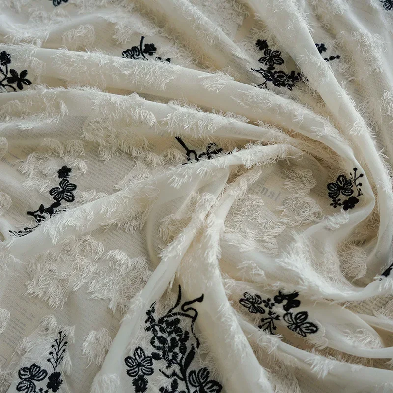 

Мягкая белая вышитая шифоновая ткань для женской одежды, дизайнерская ткань на метр