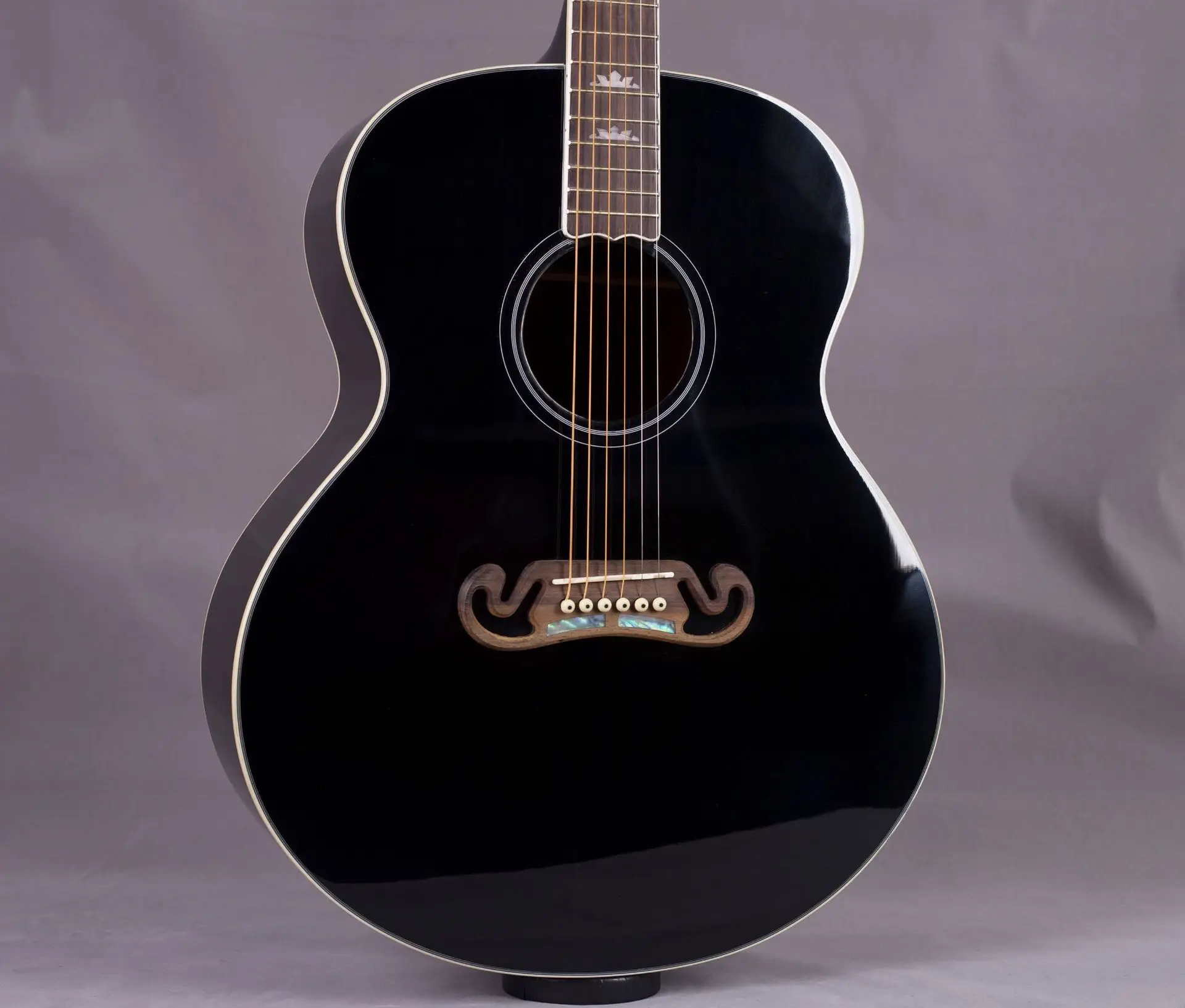 جيتار صوتي لمحبي الموسيقى الآلات الوترية