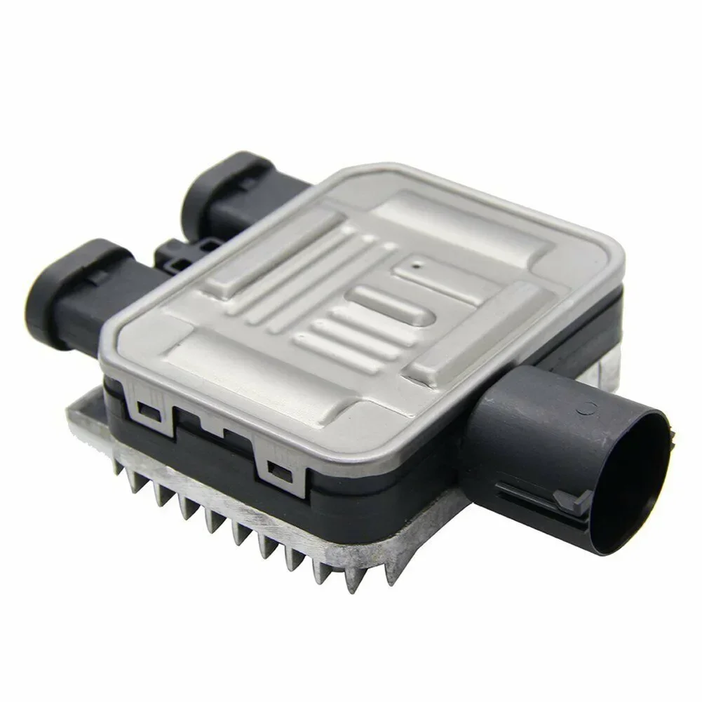 High Grade Radiator Fan 7T438C609BA Control Unit Correct Connector Direct Installation For Rover LR2 For Volvo