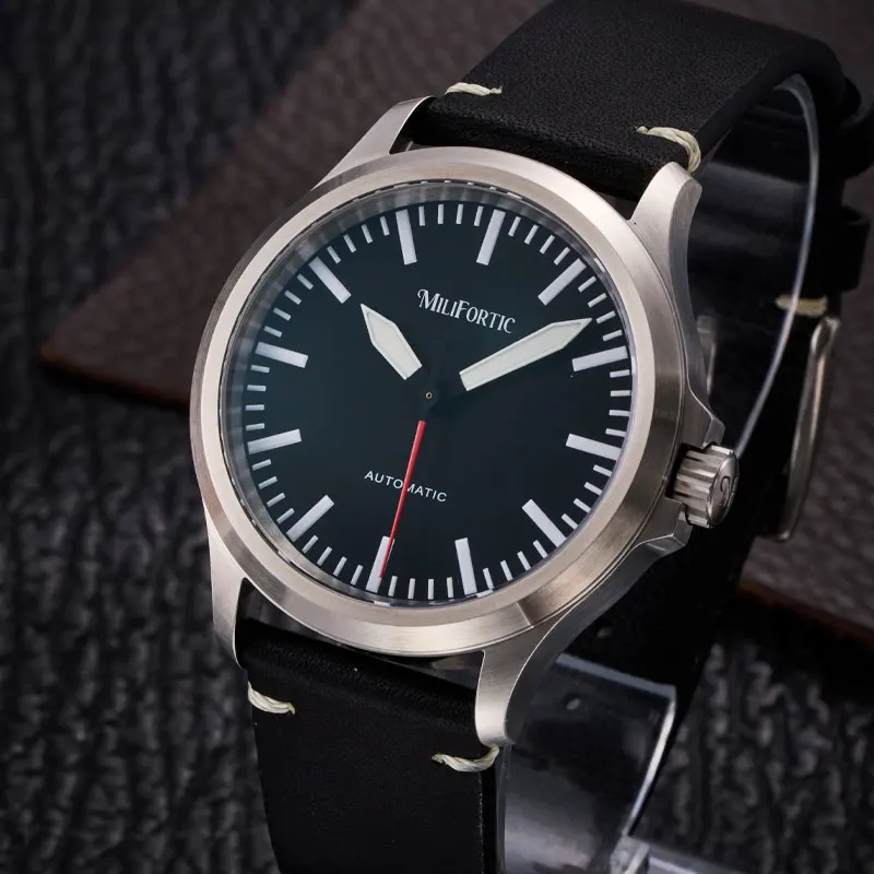 Milifortic 39 مللي متر أسلوب بسيط ساعة عسكرية رجل S110 NH38 ساعة اليد الميكانيكية الياقوت 10ATM الرياضة الطيران الرجال الطيار ساعة