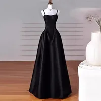 Vestido francés con tirantes Tiktok, novedad de 2026, vestido ajustado con tirantes negros franceses, examen de arte para estudiantes, banquete, vestido de noche de cintura alta