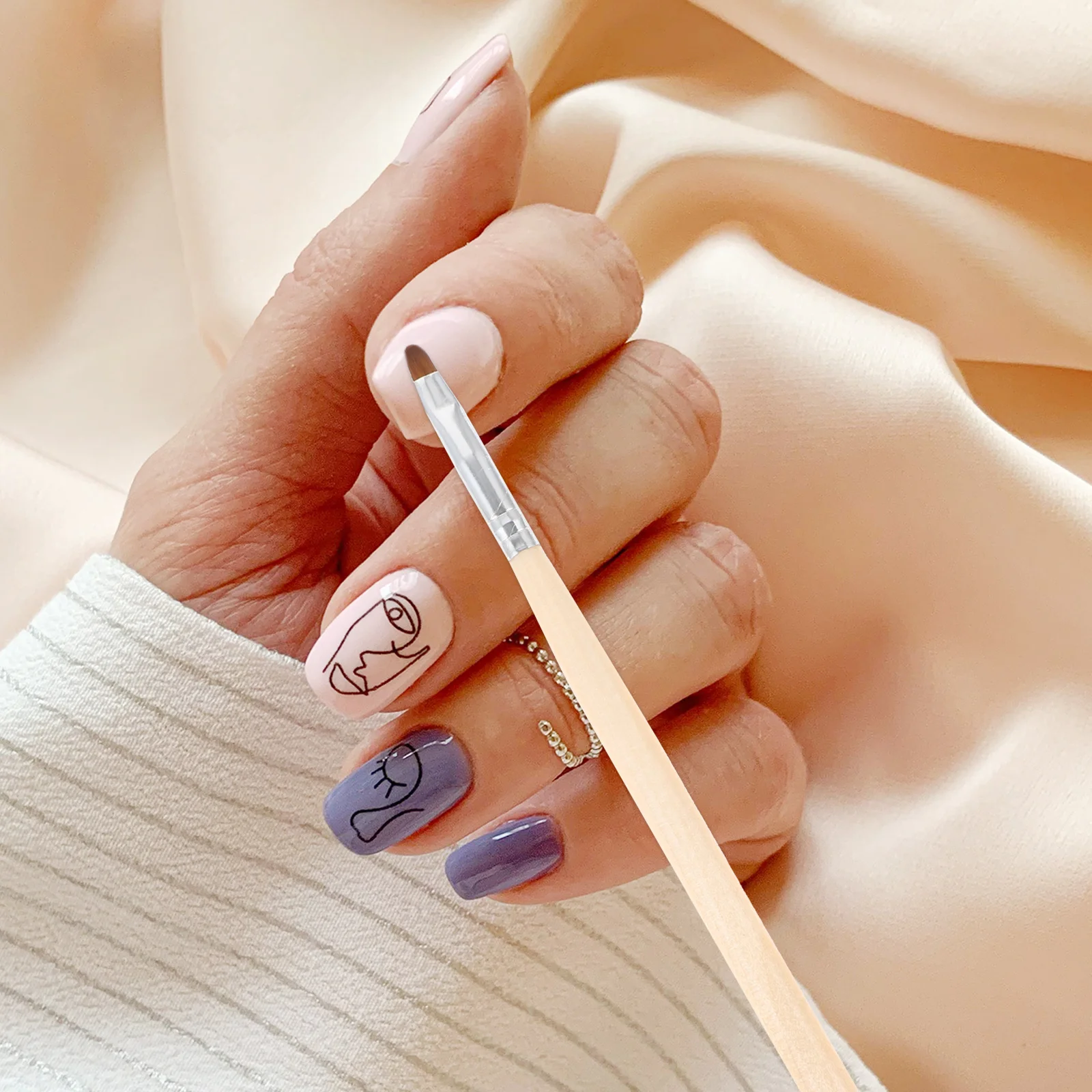 

7Pcs Manicure Clean Up Brushes Set Different Heads for Specific Use Nail Dust Brush for Acrylic Nails Small Nail Art Tools