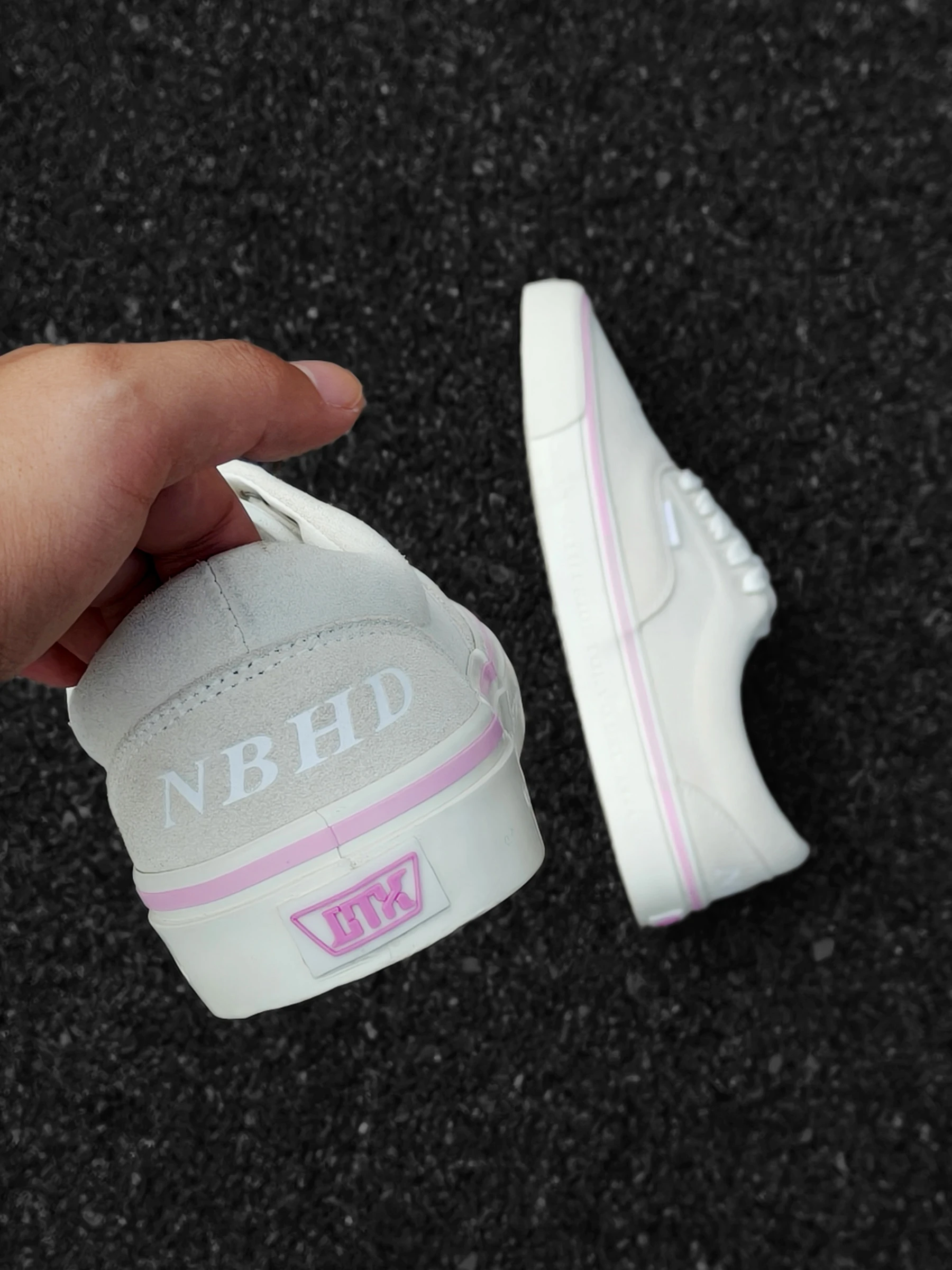 scarpe-da-skate-retro-in-pelle-scamosciata-unisex-con-dettaglio-in-acciaio-scarpe-sportive-casual-versatili-colore-rosa-nbhd-anhui-hebei-in-pelle-pieno-fiore