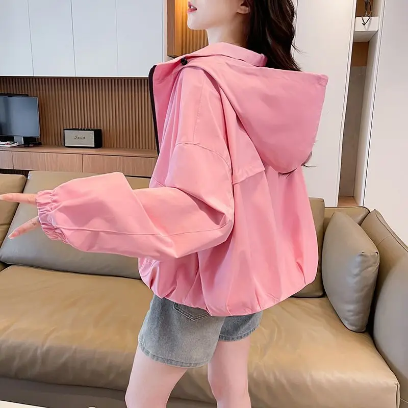 سترة نسائية قصيرة بقلنسوة موضة 2026 معاطف ربيعية جديدة فضفاضة باللون الوردي للدراجات النارية معطف أساسي قصير مصدات الرياح في الشارع #5
