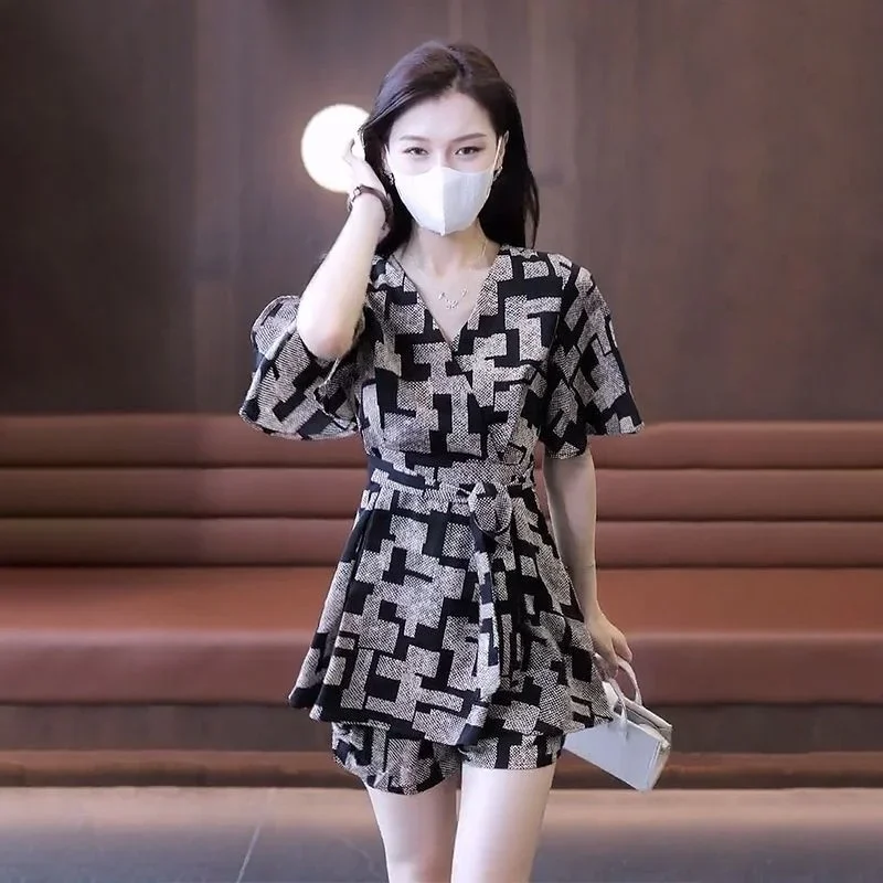 

Women's 2025 New Chiffon Printing Suit Summer Shorts And Tops 2 Two Piece Set Casual Professional Clothing Long Shirts For Women
