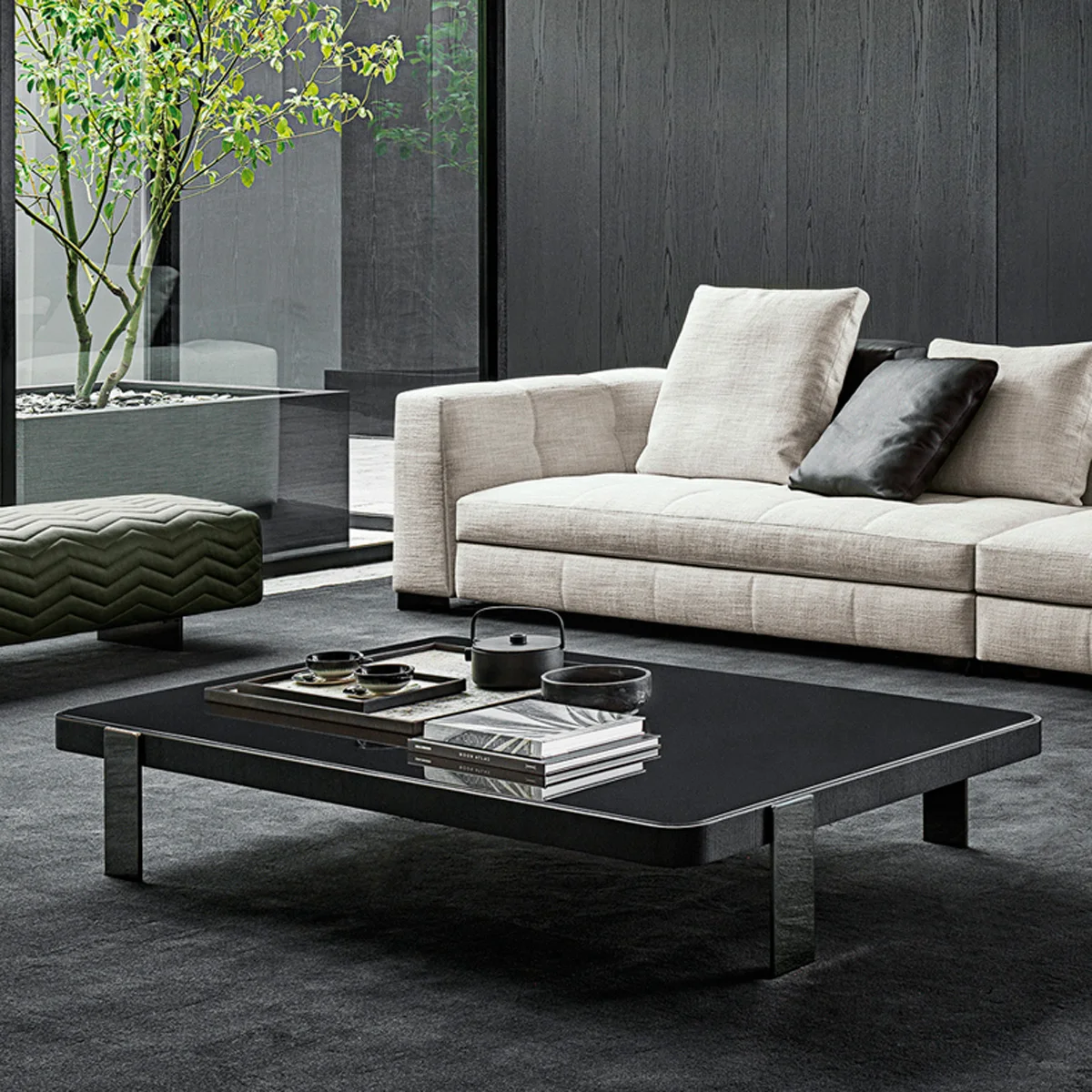 

2022 new postmodern tea table designer high-end custom villa model room Italian net red black glass coffee table
