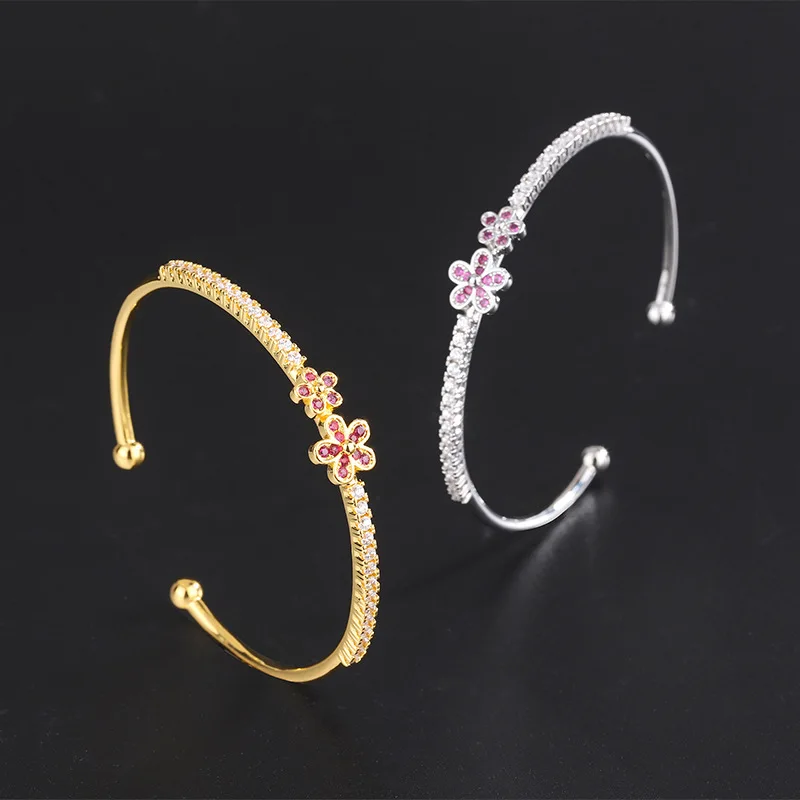 

2022 New Charms Virgin Girls Amethyst Flower Open Bracelets on Hand Valentine's Day Gift Bangle for Women Wedding Accessories