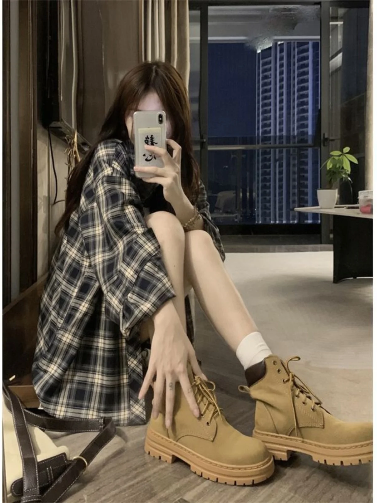 

Retro Hong Kong Style Lazy Plaid Sun Protection Shirt Women's Thin BF Lazy Style Outerwear Design Sensation Small Audience Op...