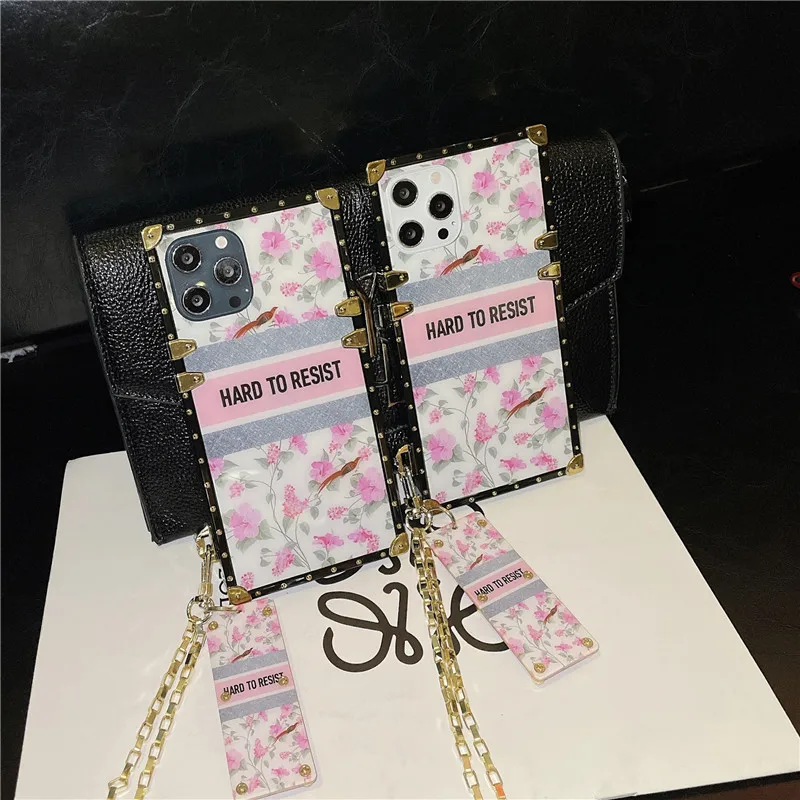 

Bumper Vintage Flower Girly Phone Case For Samsung Galaxy A10 A20 A30 A40 A50 A70 A81 J2 J4 J6 A01 M12 M21 A7 2018 Bracelet Case