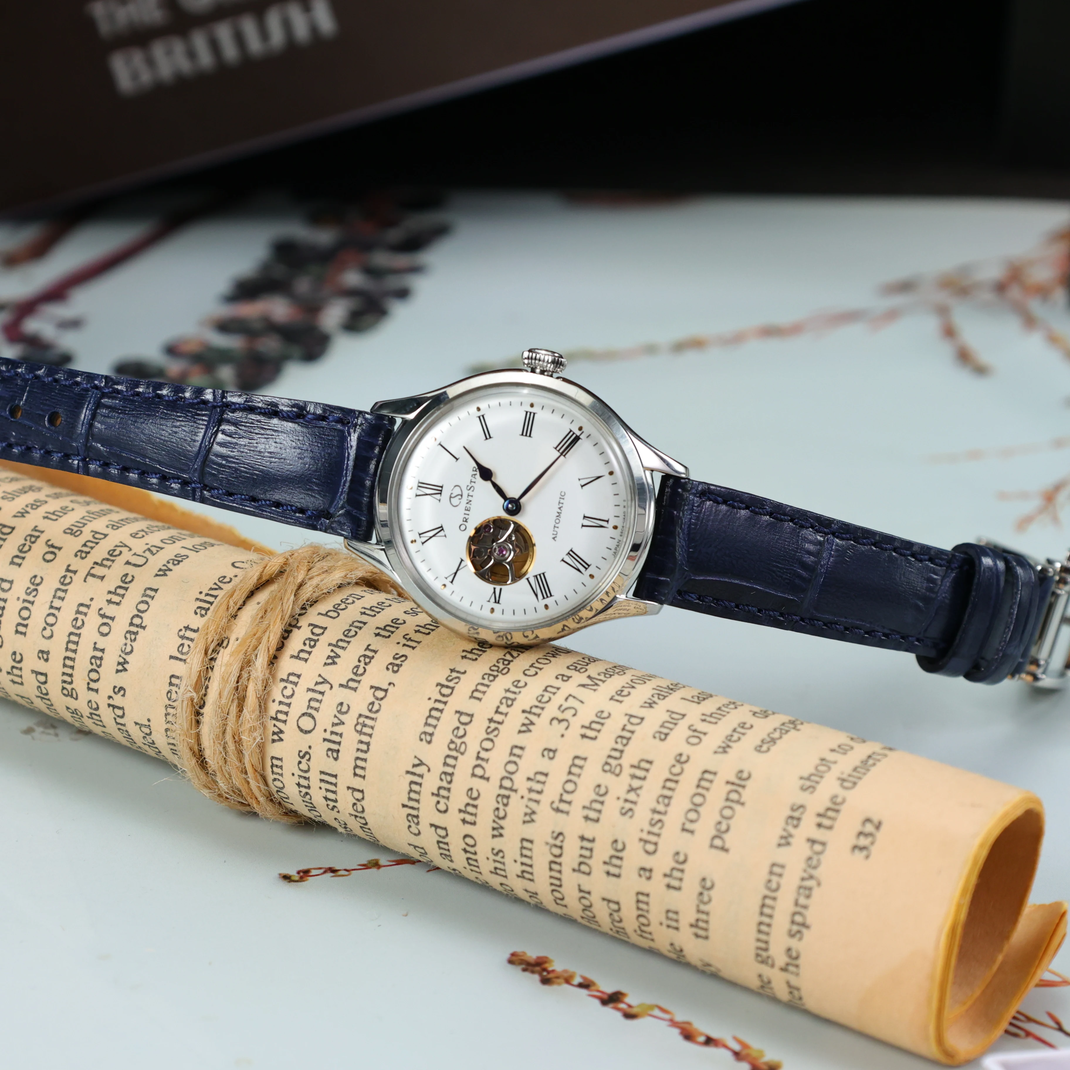 ساعة أورينت ستار اليابانية الأصلية للنساء ساعة ميكانيكية أوتوماتيكية مقاومة للماء وشريط جلدي