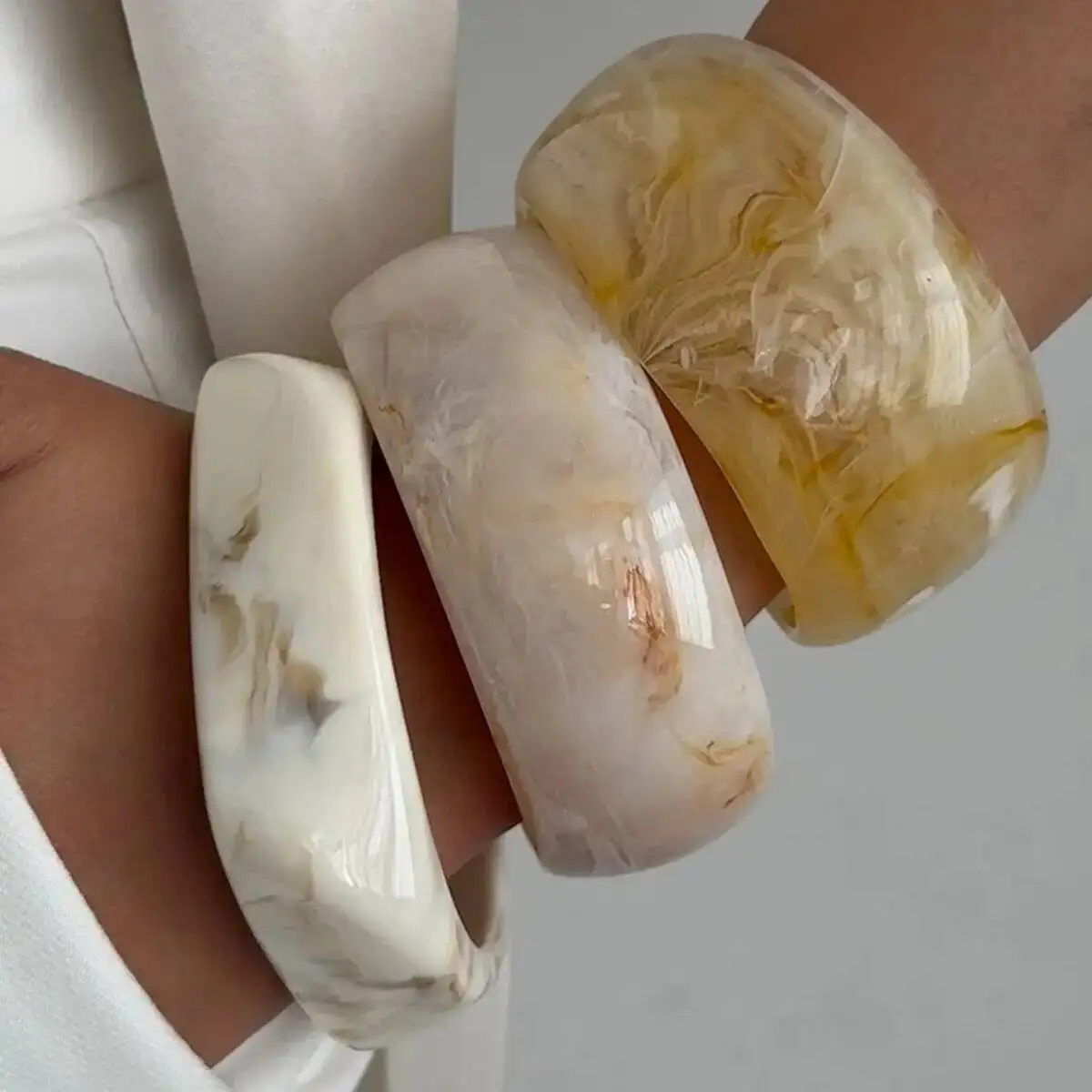 SHIXIN 3 أنماط البوهيمي سميكة الراتنج الاكريليك سوار للنساء أنيقة تكويم غير النظامية واسعة الإسورة سوار مجوهرات الحفلات