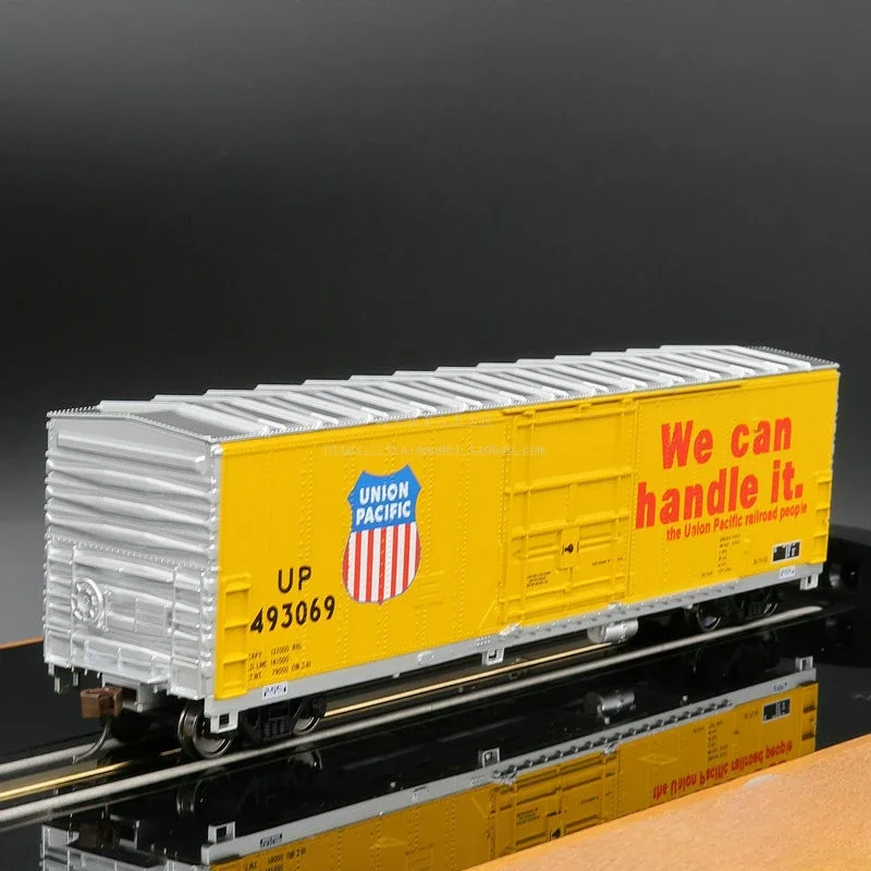 

HO Type 1/87 Train Model WALTHERS 931-1805 UP Lian Tai Boxcar Yellow Freight Carriage Train Toy