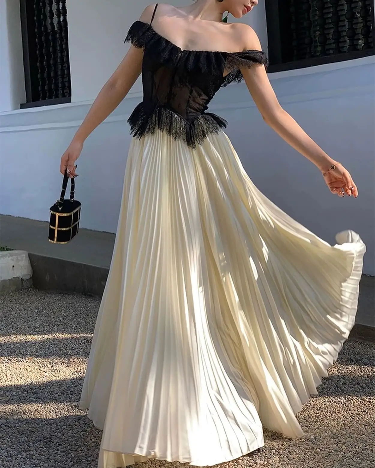 

Customized Delicate Chiffon A-Line Off the Shoulder Lace Evening Dress Temperament Short Sleeves V-Neck Bespoke Occasion Gowns