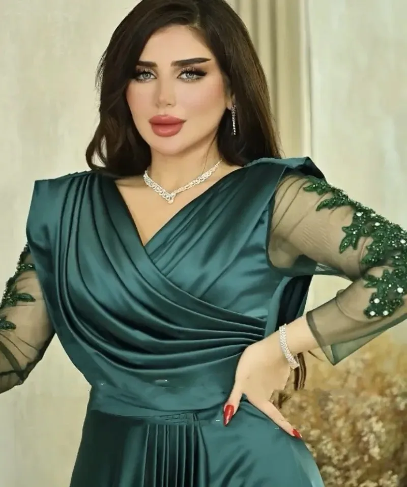 Elegant Dark Green Long Satin A-line Evening Dress V-neck Lace Long Sleeve Pleated Applique Dubai Arab Porm Dresses For Women