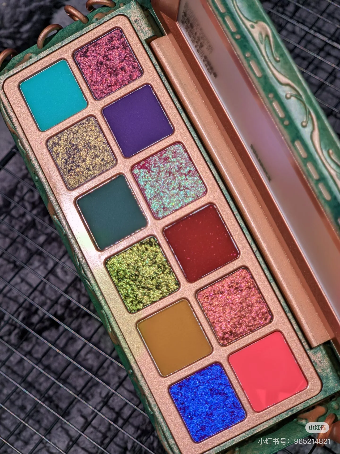 Sugarock 12 Colors Chameleon Eyeshadow Palette  High Pigment Waterproof Matte Shimmer Eyeshadow Long-lasting Professional Makeup