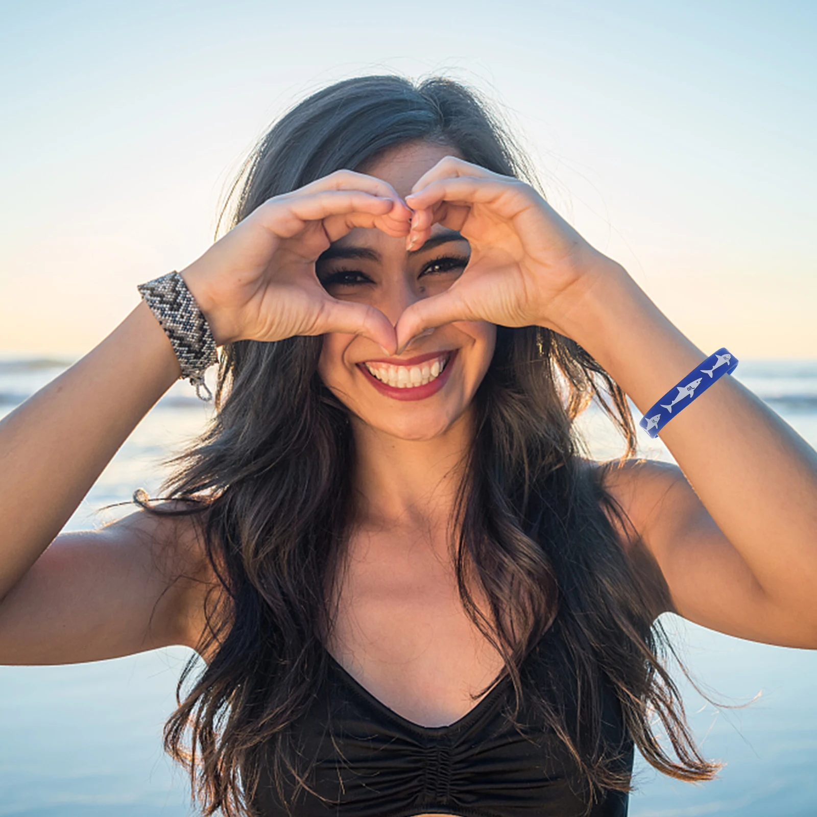 

25pcs Silicone Bracelet Shark Print Wristbands Bright Carnival Birthday Accessory Durable Waterproof For Dress Up