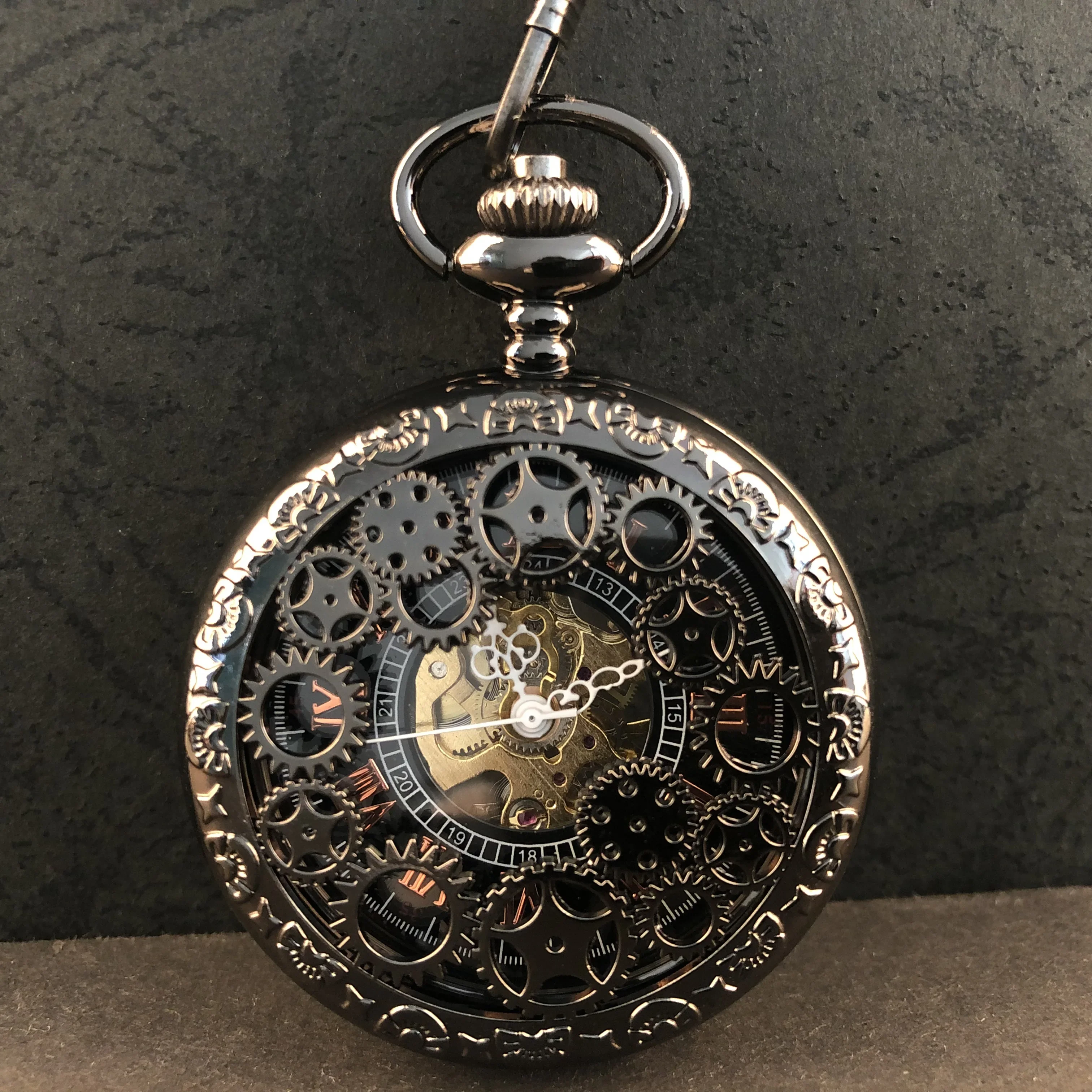 

Mechanical Skeleton Gear Pocket Watch For Men Women Personalised Fob Chain Watches Vintage with Chain Clock