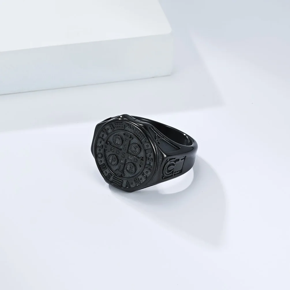 Herrenring aus Titanstahl mit Exorzisten-Kreuz von Heiligen Benedikt, Vintage Retro Religiöser Nischen-Kunstschmuck aus Edelstahl – Detail 8