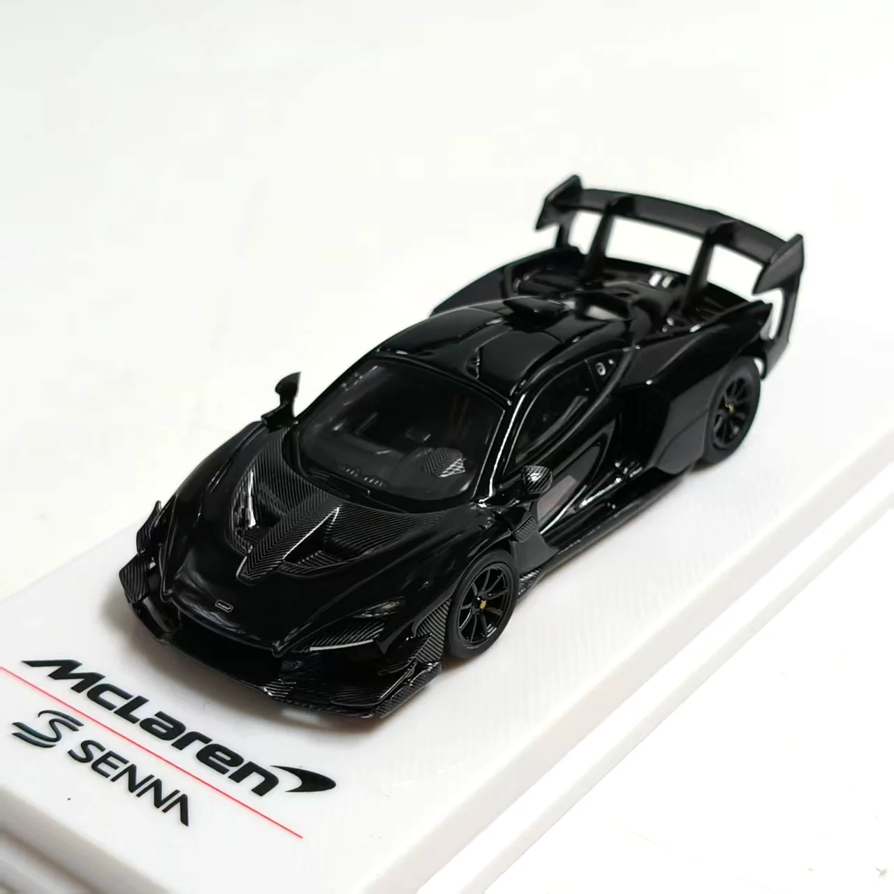 diecast-1-64-scale-mclaren-senna-gtr-alloy-car-model