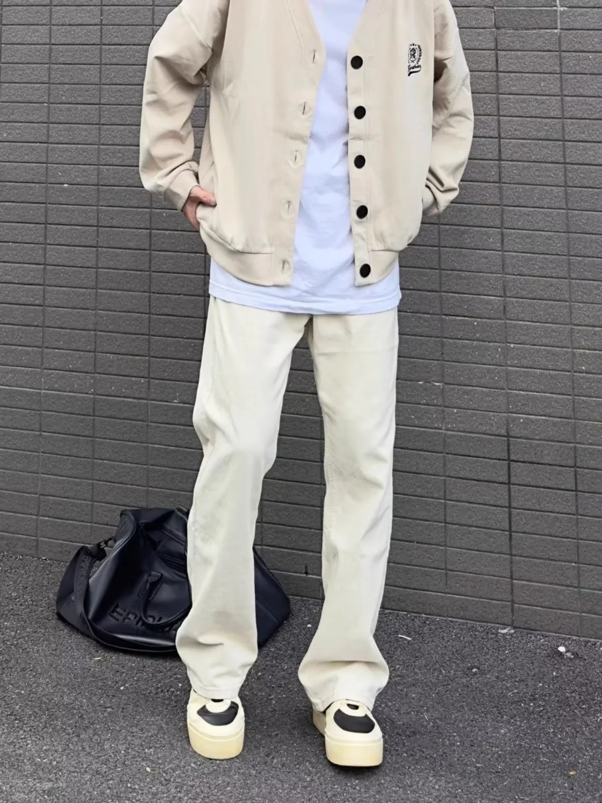 

Светло-бежевые прямые джинсы-колокольчики, мужские модные повседневные утягивающие широкие брюки в американском стиле High Street Sle