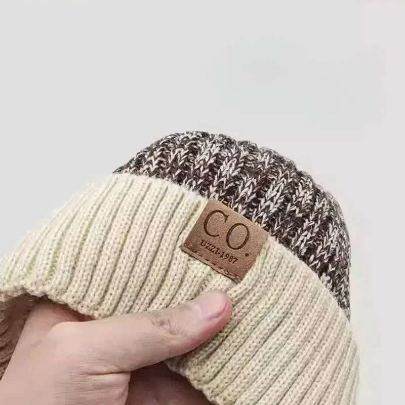 New Unisex Two-Tone Winter Hats Add Fur Lined Men And Women Fashion Warm Beanie Cap Casual Winter Knitted Hats