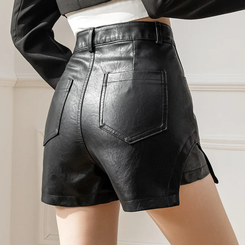 Women's Black Gothic A-line Shorts Skirt Y2k Mini Leather Shorts Harajuku Vintage Elegant Korean Emo Short Pants 2000s Clothes