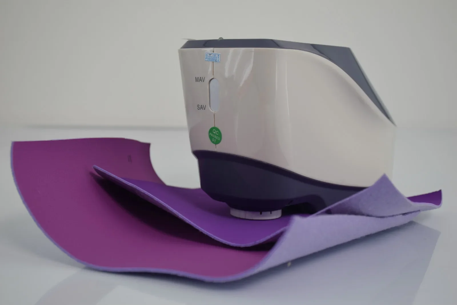 Laboratory Car Paint Detector CIE Lab Delta E Color Spectrophotometer Color Matching Device