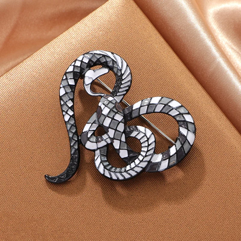 Cross border hot selling snake brooch animal flower snake clothing accessories chest flower clothing accessories